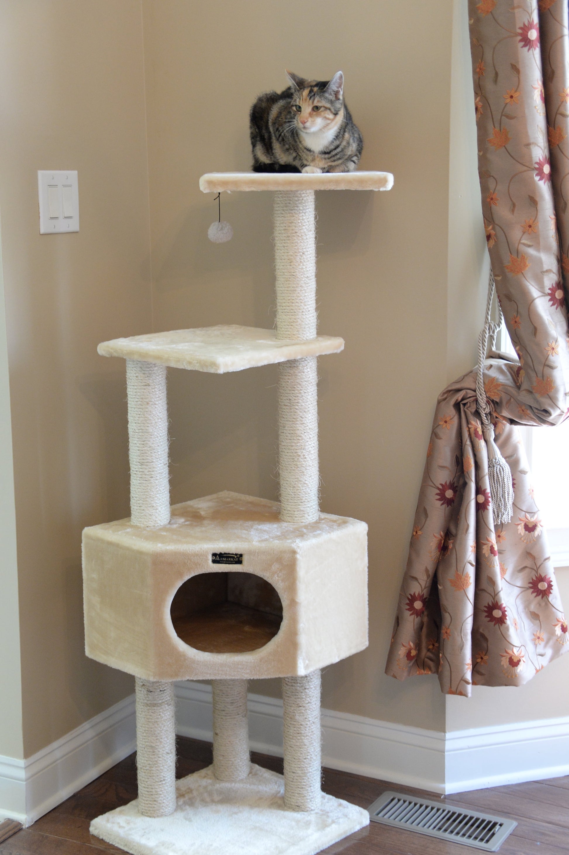 Torre / Árbol Para Gatos 132 Cm — Rascadores, Casita Y Descansos (Madera)